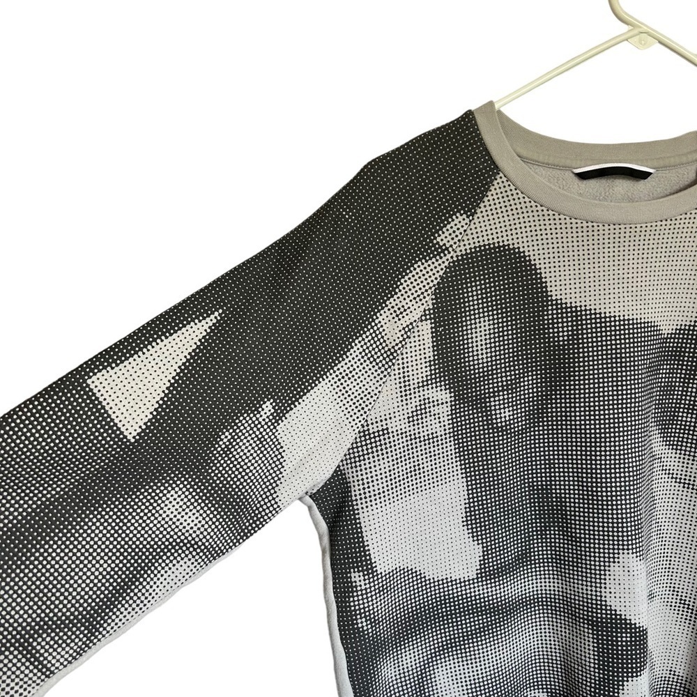 Graphic Print Sweatshirt - Picture 3 of 6